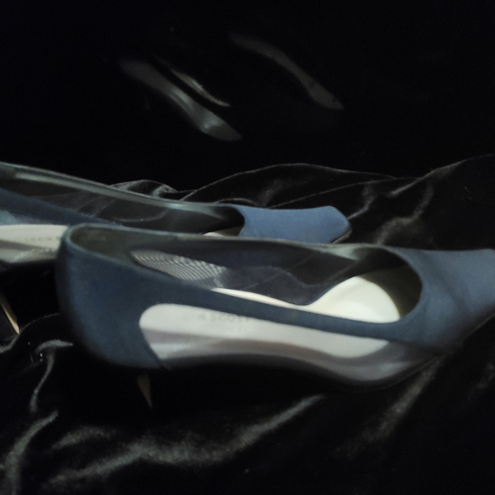 Karen Scott Navy Pumps
